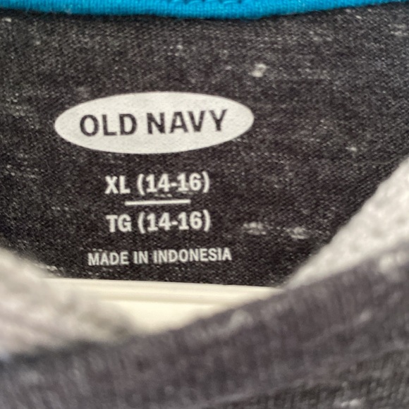 Old Navy Boy’s long sleeve tee - Picture 8 of 8